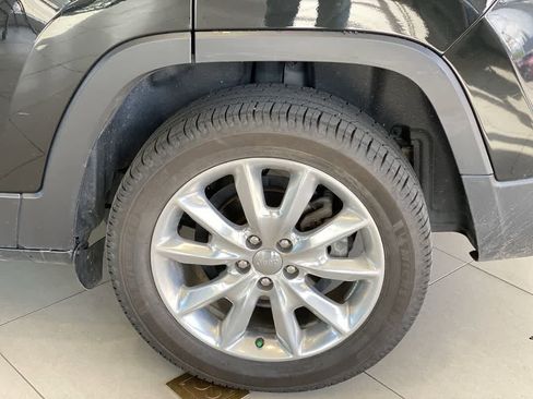Used 2016 Jeep Cherokee Limited FWD image 13