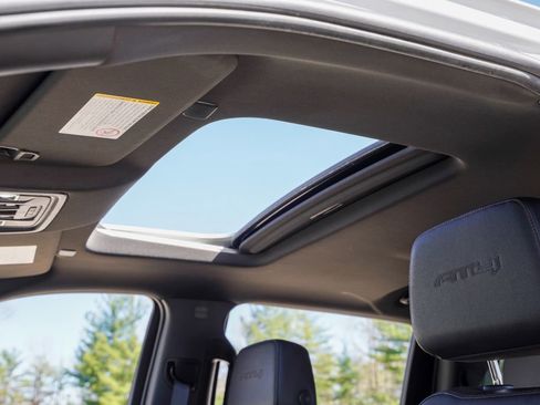 Used 2022 GMC Sierra 3500 AT4 w/ AT4 Premium Plus Package image 24