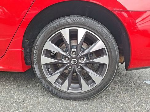 Used 2019 Nissan Sentra SR FWD image 29