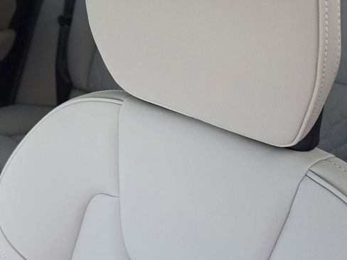 Used 2026 Volvo XC60 B5 Plus w/ Protection Package Premier image 17