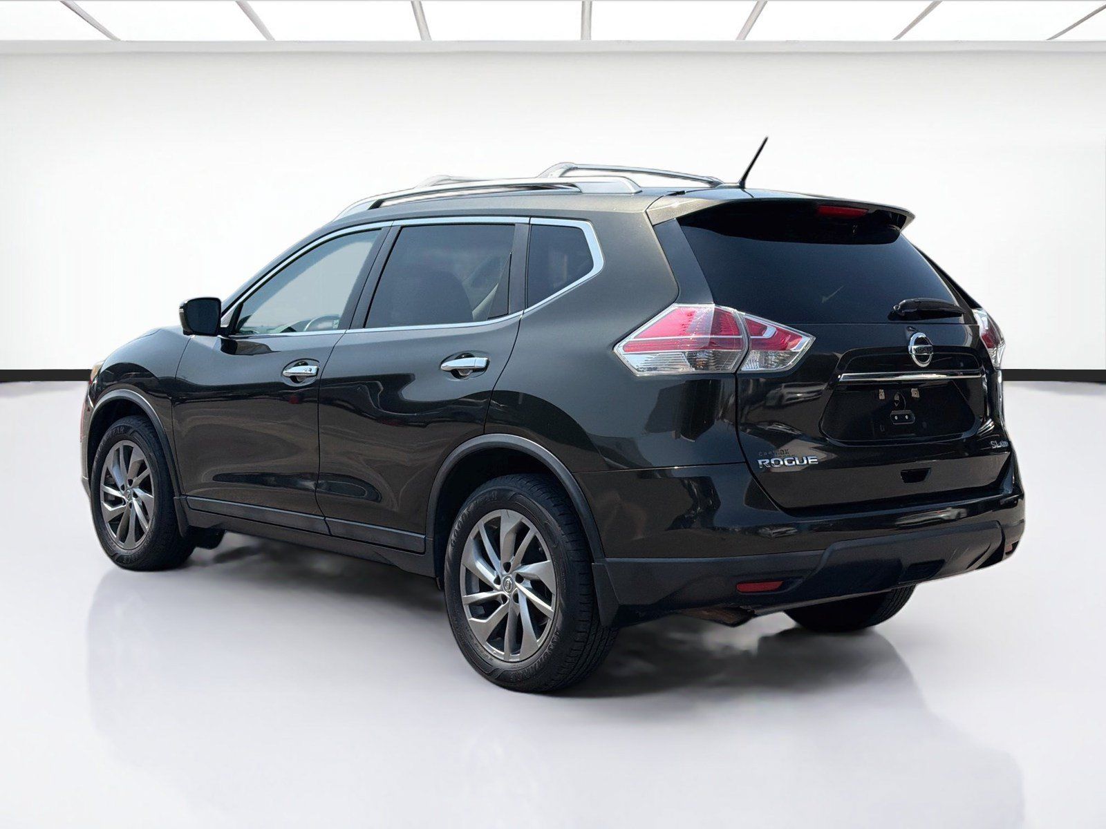 Used 2015 Nissan Rogue SL w/ SL Premium Package AWD/4WD image 6