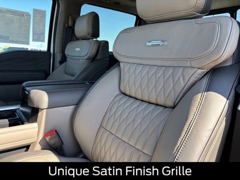 New 2026 Ford F250 Platinum w/ Platinum Plus Package AWD/4WD image 17