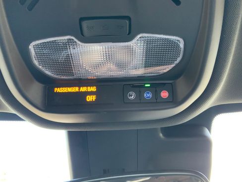 New 2026 Chevrolet Trax RS w/ Sunroof Package image 28