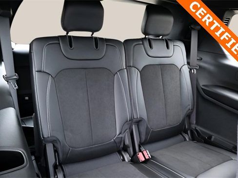 Used 2025 Jeep Grand Cherokee L Altitude image 19