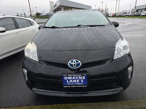 Used 2014 Toyota Prius Four image 2