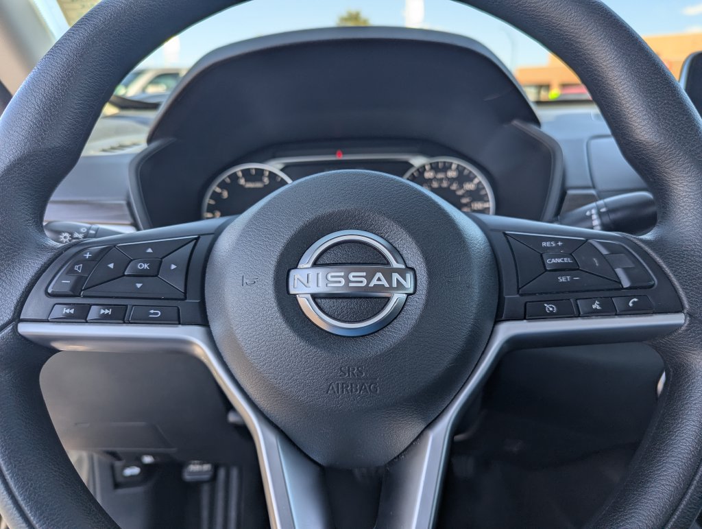Used 2024 Nissan Altima 2.5 SV FWD image 20