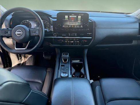 Used 2024 Nissan Pathfinder SL w/ SL Premium Package image 7