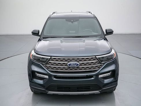 Certified 2023 Ford Explorer King Ranch w/ Technology Package AWD/4WD image 9