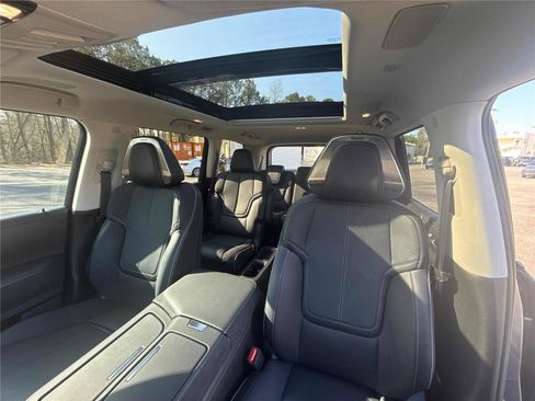 Certified 2025 INFINITI QX80 Sensory image 25