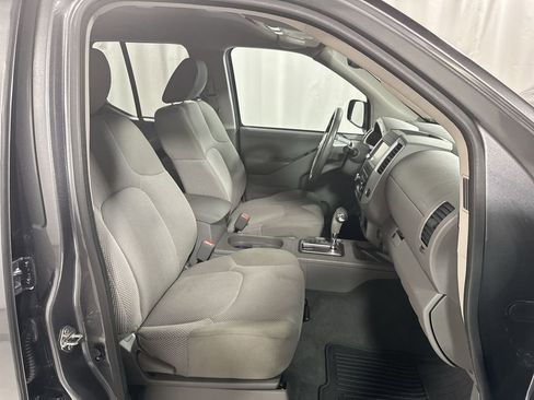 Used 2019 Nissan Frontier SV image 32