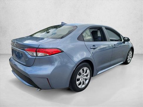 Used 2022 Toyota Corolla LE image 5