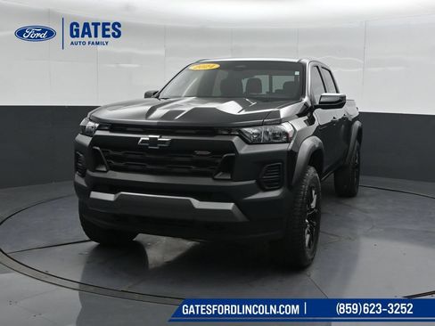 Used 2024 Chevrolet Colorado Trail Boss w/ LPO, Dark Essentials Package AWD/4WD image 5