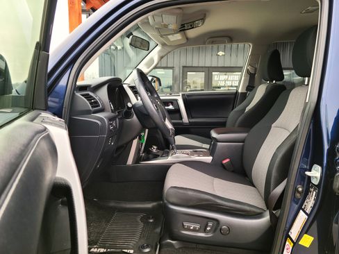 Used 2018 Toyota 4Runner SR5 image 17