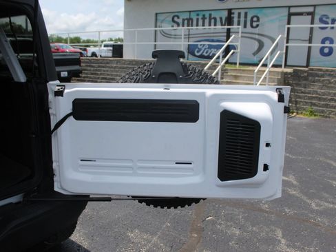 Used 2023 Ford Bronco Badlands AWD/4WD image 18