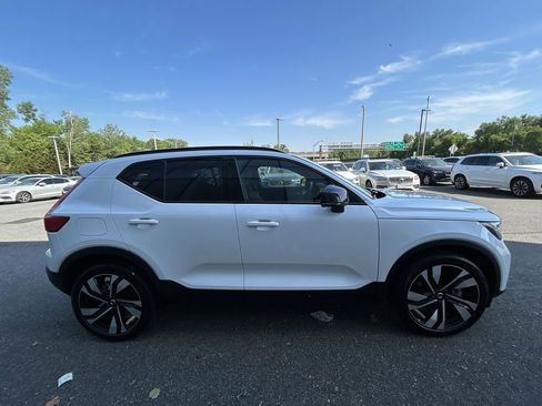 Certified 2023 Volvo XC40 B5 Plus w/ Protection Package Premier AWD/4WD image 9