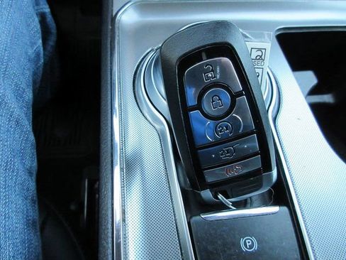 Certified 2024 Ford Edge SEL w/ Sport Appearance Package AWD/4WD image 21