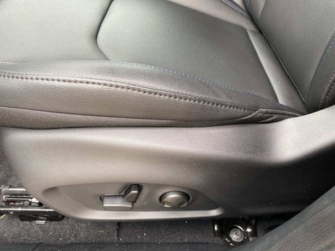 New 2026 Jeep Compass Limited image 9