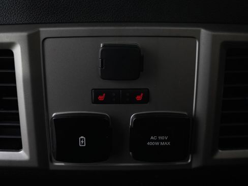 Used 2017 Ford F150 Lariat w/ Equipment Group 502A Luxury AWD/4WD image 19
