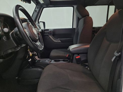 Used 2018 Jeep Wrangler Unlimited Sport image 17