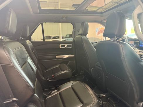 Used 2023 Ford Explorer XLT w/ Equipment Group 202A image 16