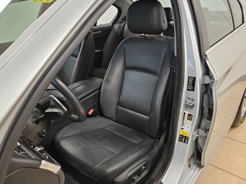 Used 2016 BMW 528i xDrive Sedan image 9