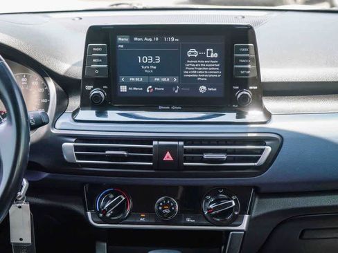 Certified 2021 Kia Seltos S FWD image 12