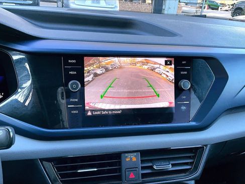 Certified 2023 Volkswagen Taos SE w/ Panoramic Sunroof Package image 26