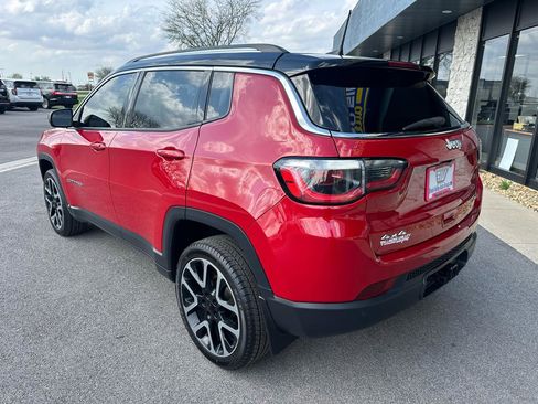 Used 2017 Jeep Compass Limited AWD/4WD image 5