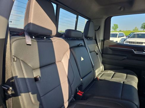 Used 2024 GMC Sierra 1500 Denali w/ Denali Reserve Package AWD/4WD image 98
