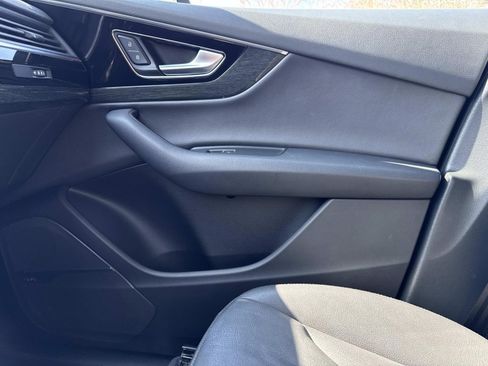 Used 2017 Audi Q7 3.0T Premium Plus w/ Premium Plus Package image 23