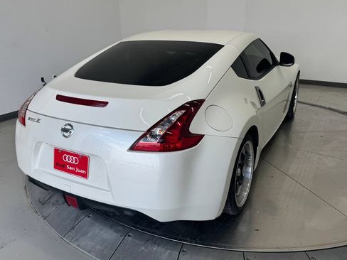 Used 2020 Nissan 370Z Coupe RWD image 37
