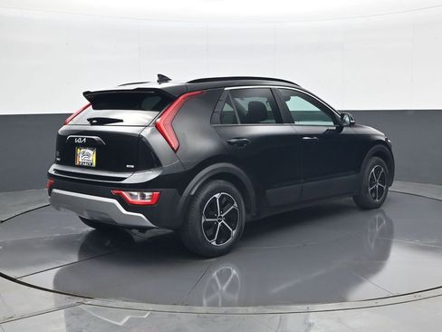 Used 2023 Kia Niro EX FWD image 5