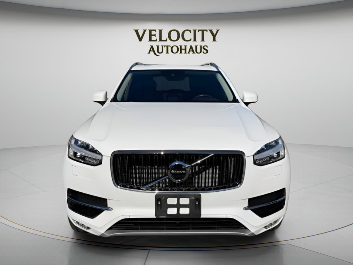 Used 2018 Volvo XC90 T5 Momentum w/ Momentum Plus Package AWD/4WD image 2