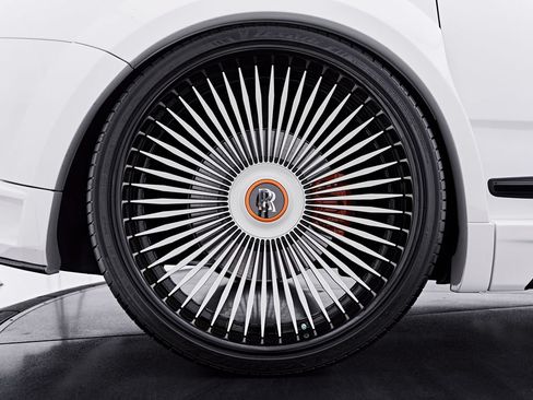 Used 2026 Rolls-Royce Cullinan AWD/4WD image 43