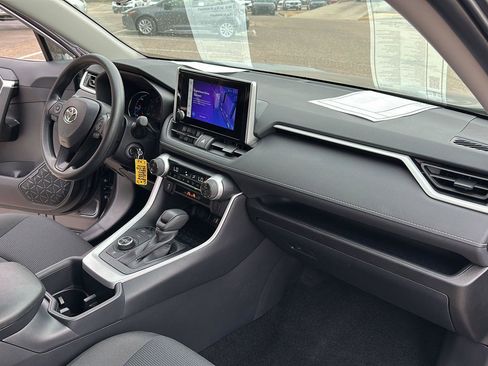 Certified 2025 Toyota RAV4 LE image 19