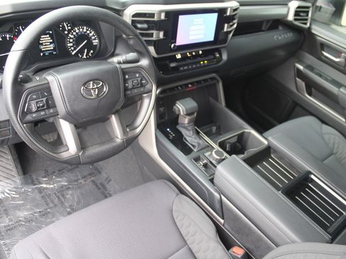 Used 2026 Toyota Tundra SR5 w/ SR5 Convenience Package AWD/4WD image 20