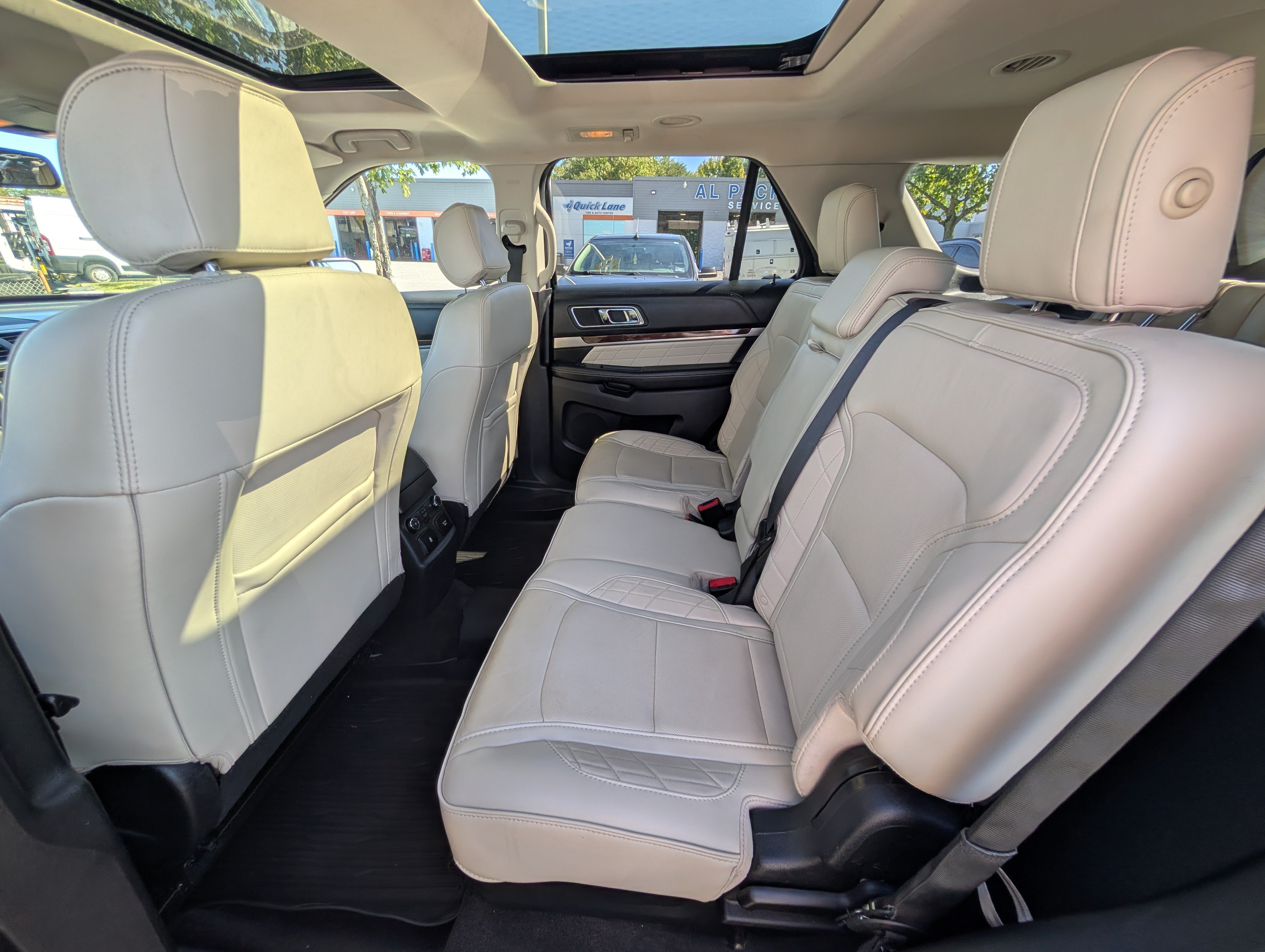 Certified 2017 Ford Explorer Platinum AWD/4WD image 18