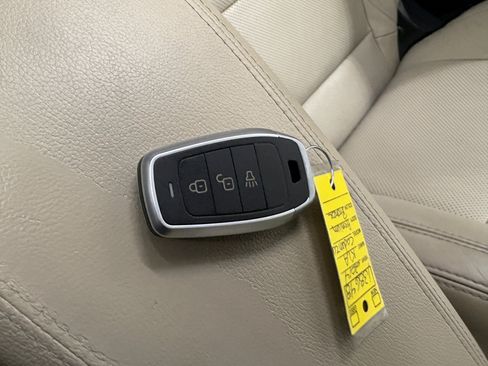 Used 2014 Kia Cadenza Premium w/ Luxury Package FWD image 29