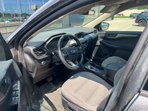 Used 2020 Ford Escape S AWD/4WD image 4