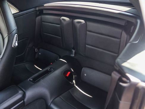 Used 2019 Porsche 911 Carrera 4 AWD/4WD image 17