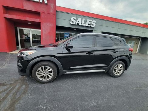Used 2017 Hyundai Tucson SE w/ SE Popular Package 02 FWD image 2