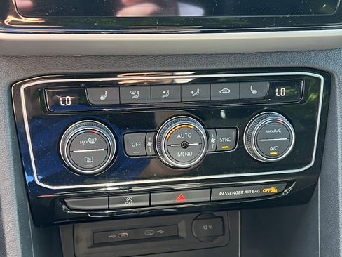 Used 2022 Volkswagen Atlas Cross Sport SE image 30