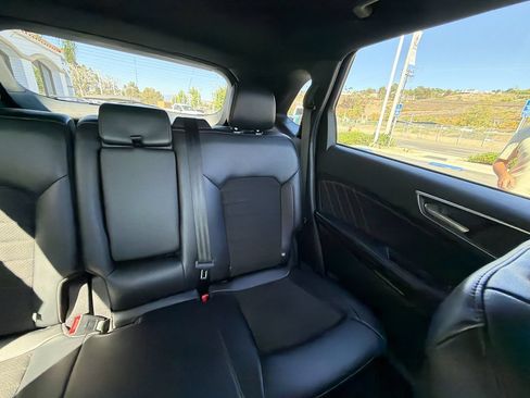 Used 2022 Ford Edge ST-Line AWD/4WD image 4