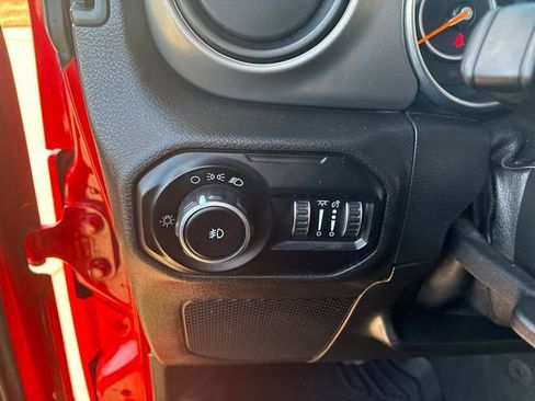 Used 2018 Jeep Wrangler Unlimited Sport image 20
