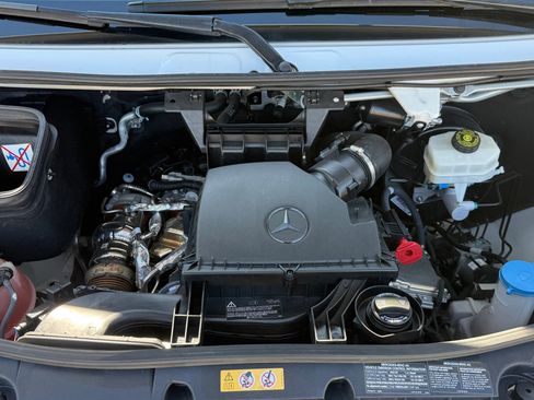 Used 2023 Mercedes-Benz Sprinter 3500 w/ Acoustic Package image 22