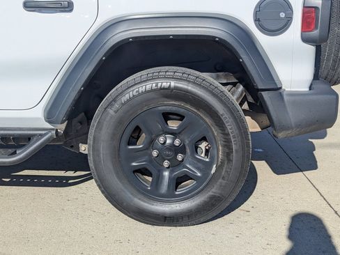 Used 2023 Jeep Wrangler Sport image 15