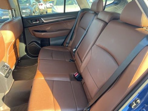 Used 2017 Subaru Outback 3.6R Touring image 8