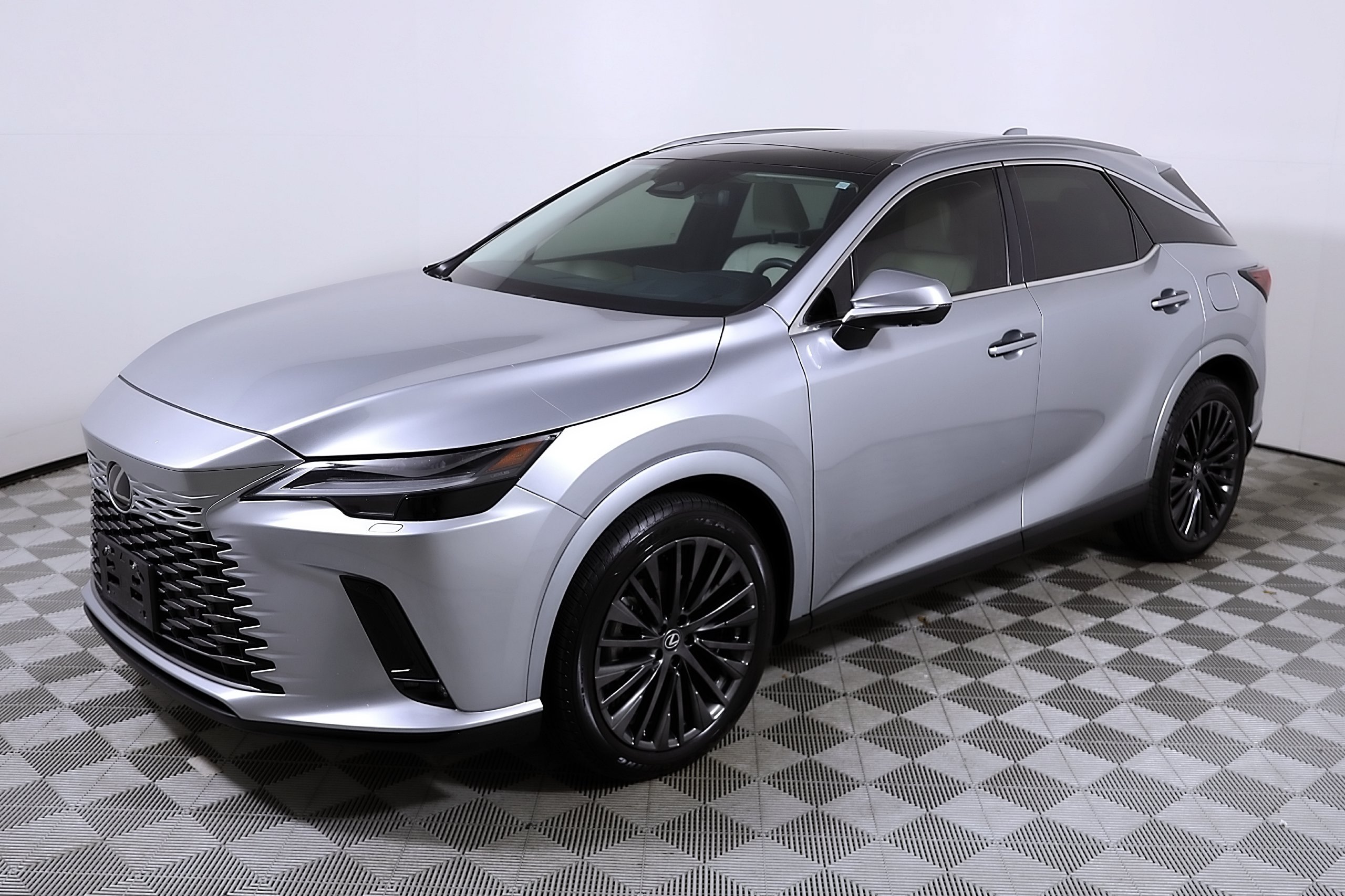 Used 2024 Lexus RX 350h w/ Convenience Package AWD/4WD image 3