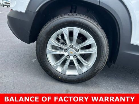 Used 2023 Chevrolet TrailBlazer LS w/ LPO, Blackout Package FWD image 7