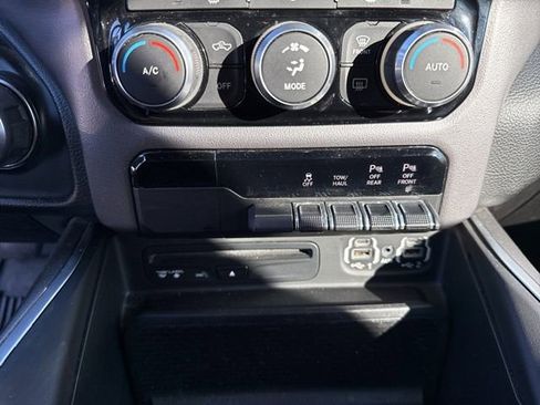 Used 2019 RAM 1500 Big Horn image 25